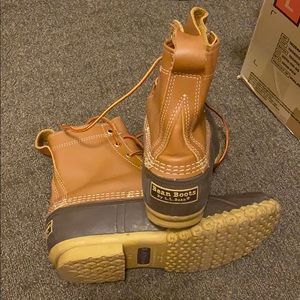 Bean boots